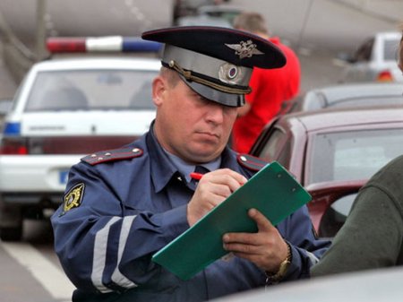 В России предлагают принять закон, позволяющий наказывать водителей на осно ...