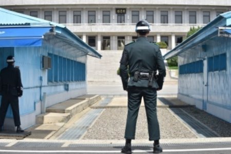 Как Республика Корея и КНДР провели первые за два года переговоры