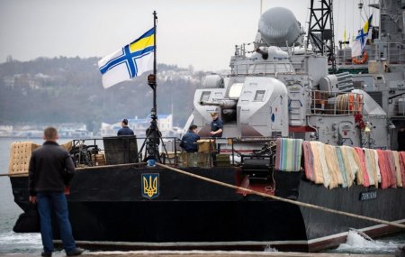 Украина отказалась забирать свою военную технику из Крыма