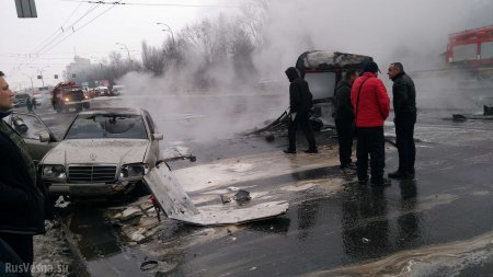 «На Украине стало безопаснее»: в Киеве горят сбитые фурой с ломом автомобили, есть жертвы (+ФОТО, ВИДЕО)