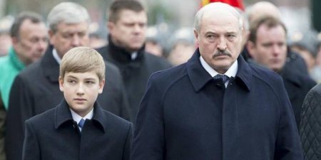 Сын Лукашенко: отец запрещает заниматься политикой