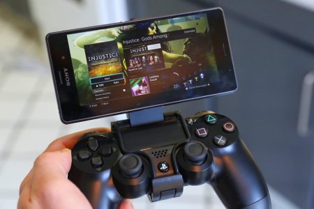 Новый джойстик Sony X Mount запускает на смартфоне игры с PlayStation 4