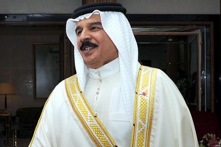 Египет и Бахрейн: президент жалует королю земли и паспорт