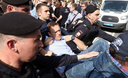 «Вперёд ногами»: Митинг Навального в Москве провалился