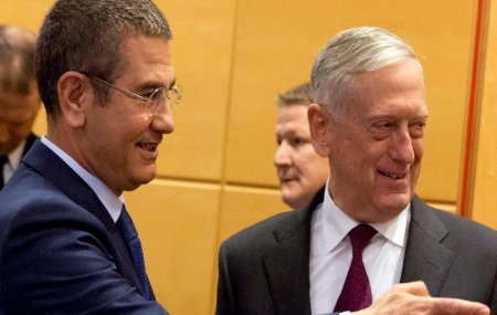 Министры обороны США и Турции обсудили Сирию