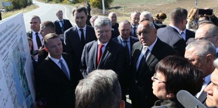 Омелян: Президентов было много, а дороги строятся только при Порошенко