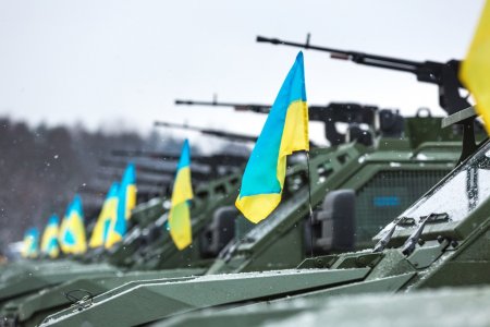 На Украине на месяц ввели военное положение и выборы отменять не стали