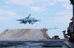 Два офицера спасли для России школу палубных летчиков
