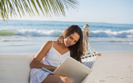 В отпуск с ноутбуком? Как подготовить компьютер к поездке на отдых