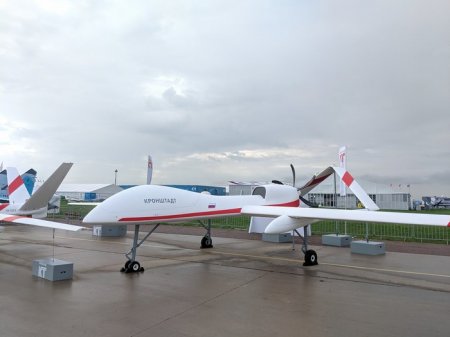 Большой беспилотный летательный аппарат "Сириус"
