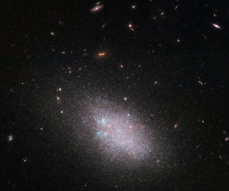 Карликовая галактика UGC 685 глазами «Хаббла»