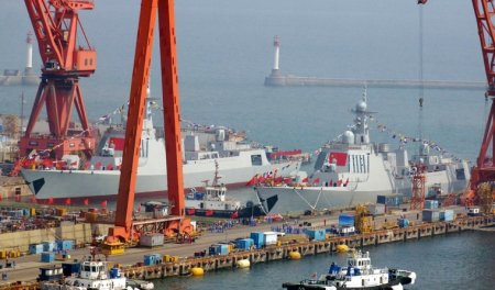 Как китайский военный флот выигрывает у России