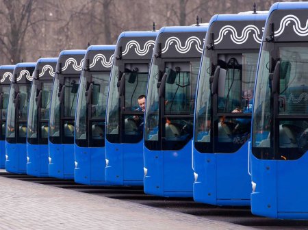 В Москве начали штрафовать за несоблюдение дистанции в общественном транспорте