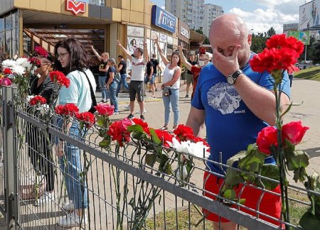Грузовик с госдеповскими печеньками уже перевернулся на улицах Минска
