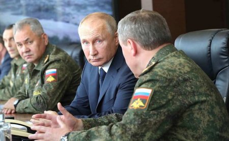 Путин, Герасимов и «Циркон»: крупнейшее международное информагентство опубликовало фото дня (ФОТО)