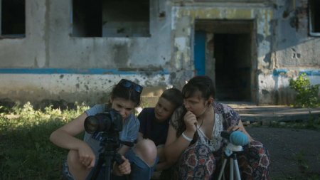 «Земля голубая, будто апельсин»: Украина сняла «правдивое» кино о Донбассе (ФОТО, ВИДЕО)