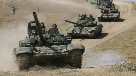 В США ещё раз заявили, что Россия стягивает войска и технику к границе с Украиной (ФОТО)