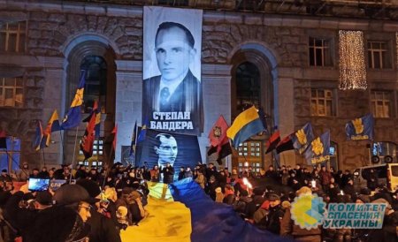 В Киеве прошло факельное шествие в честь рождения Бандеры