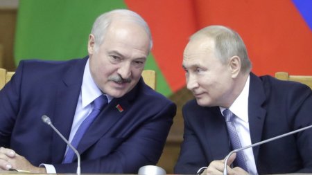 Лукашенко заявил, что Путин хочет восстановить СССР.