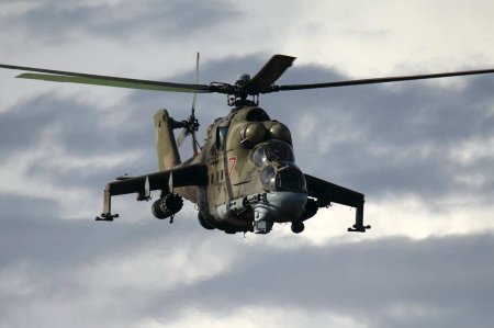 Страшные кадры: русский вертолёт уничтожает колонну ВСУ (ВИДЕО)