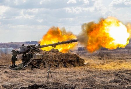 Артиллерия группировки ZVО уничтожила опорный пункт ВСУ под Харьковом (ВИДЕО)