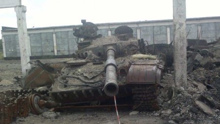 «Бахмут скоро падёт»: украинские боевики теряют технику на выходе из города (ВИДЕО)