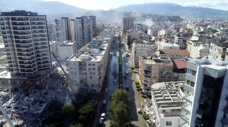 В турецком прибрежном городе Искендерун понизился уровень земли