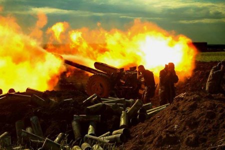 «Мясной штурм»: враг бросает в самоубийственные атаки бронетехнику НАТО и пехоту (ВИДЕО)