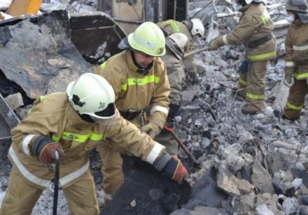 Тела жертв удара ВСУ найдены под завалами дома в Донецке