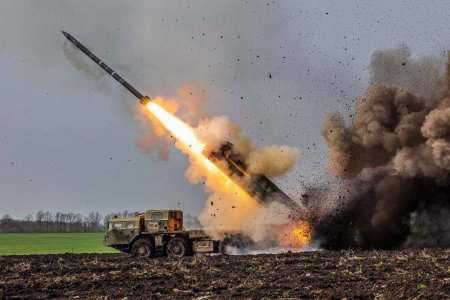 ВСУ несут тяжёлые потери, уничтожены позиции и склады врага, сбит украинский Ми-8