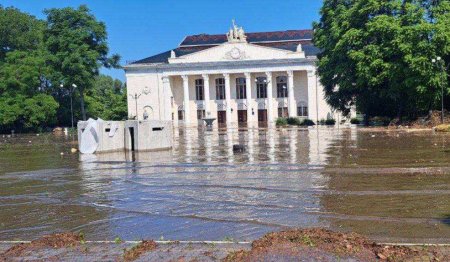 Воды Днепра уходят из затопленных городов Херсонской области — сводка