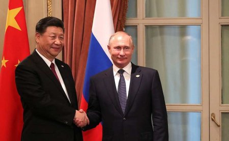 Путин принял приглашение Си Цзиньпина посетить Китай