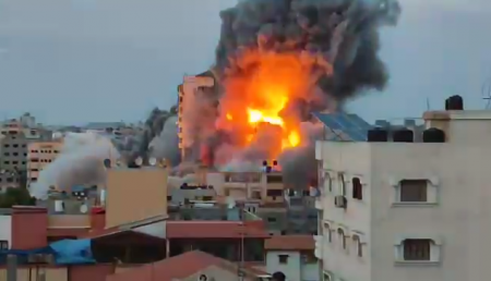 Чудовищные взрывы: Израиль продолжает бить по сектору Газа (ВИДЕО)