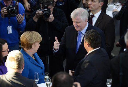В правительстве Германии назревает раскол из-за политики Запада в отношении ...