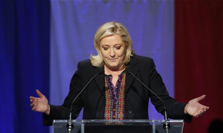 СМИ: Поражение Национального фронта во Франции стало результатом хитрого манёвра социалистов