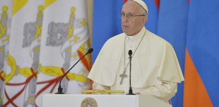Папа Римский выступил с осуждением геноцида армян