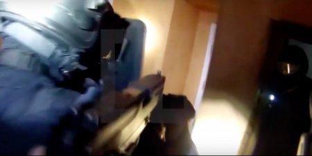 Опубликовано видео спецоперации Росгвардии, в ходе которой застрелен киллер ...