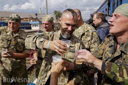 «Тебя завтра порвут на куски!» — пьяный полковник украинской разведки устроил дебош в Киеве (ФОТО, ВИДЕО 18+)