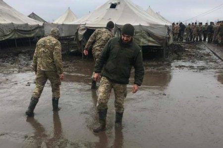 В ВСУ разгорелся скандал из-за утопленного в грязи лагеря на Николаевщине