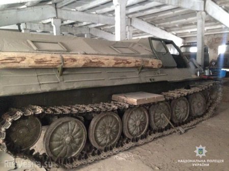 Под Житомиром изъято почти 200 единиц украденной военной техники, подготовленной к продаже (ФОТО)