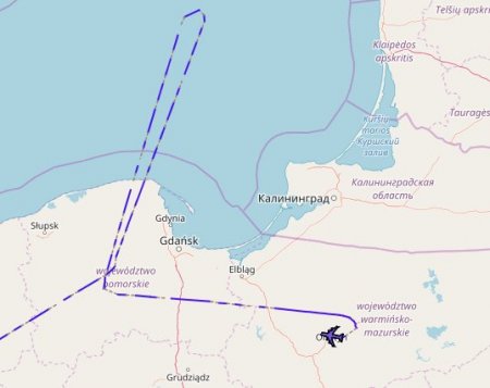 Американские самолёты провели разведку возле российских границ (КАРТА)