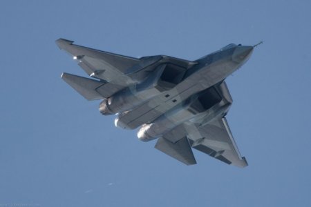 Минобороны: поставка истребителей Су-57 в части ВКС РФ пройдет по графику