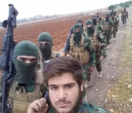 Три диверсионные группы боевиков атаковали сирийских военных в пр. Хама и Латакия. Десятки погибших. Эскалация напряженности по всему фронту