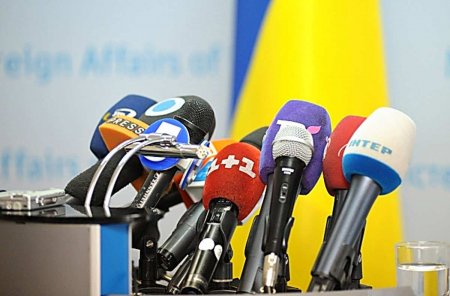 За представителя ЛНР в эфире и опрос о Путине: на Украине решили наказать телеканалы | Русская весна