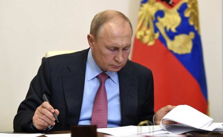 МОЛНИЯ: Путин подписал важные указы об уклонении от мобилизации и участии в боевых действиях